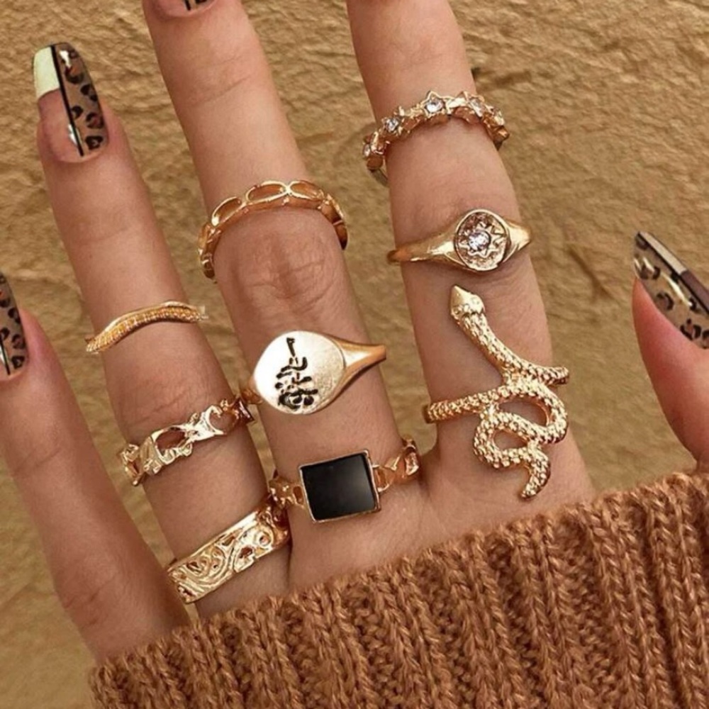 3/ $20 Rhinestone & Snake 9 Pc Ring Set